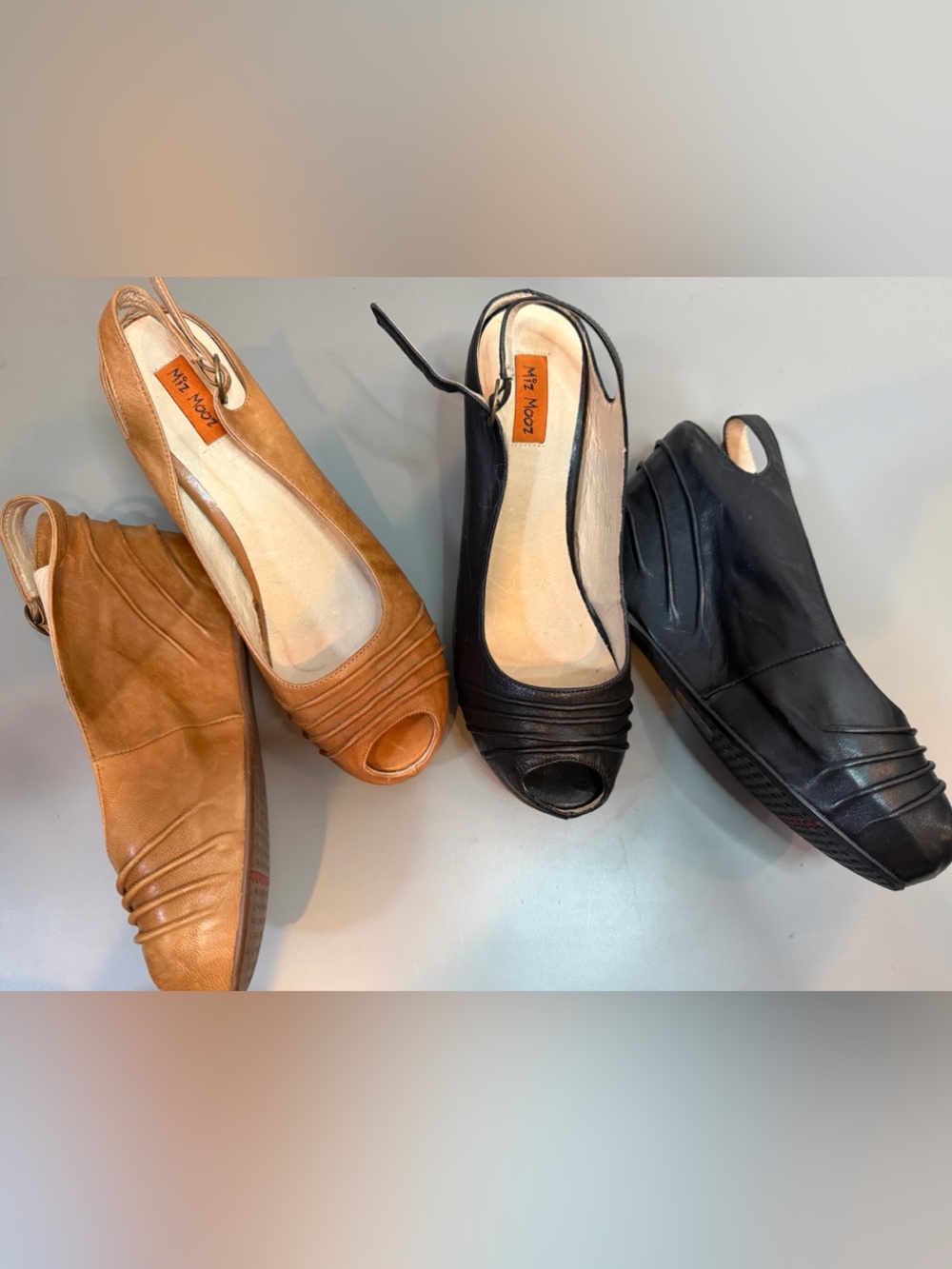 VINTAGE MIZ MOOZ PEEP TOE PLATFORM WEDGES BLACK OR BROWN 7